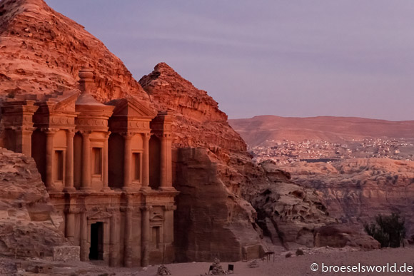 Sonnenuntergang beim Ad Deir, Petra, Jordanien